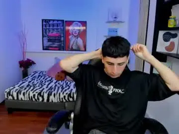 Chaturbate Live Sex of benji23_