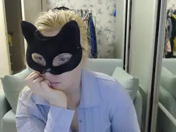 Chaturbate Live Sex Cam of emily_york18