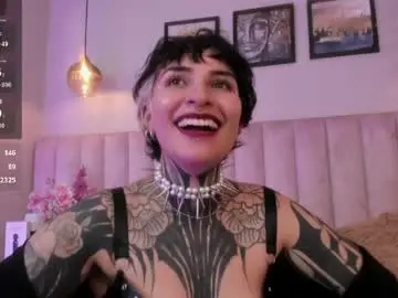 Chaturbate Live Sex Cam of luana_fiore