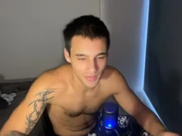Chaturbate Live Sex of native_boy2