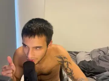 Chaturbate Best live sex cam show of native_boy2