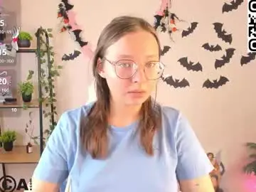 Chaturbate Live Sex Cam of noora_moore