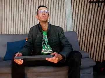 Chaturbate Free Live Porn of zyronight