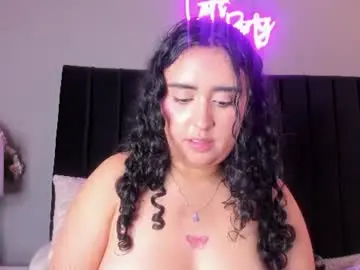Chaturbate Live Porn of isaxcurves