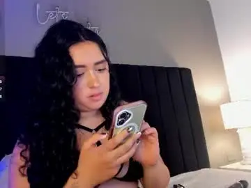 Chaturbate Live Porn of isaxcurves