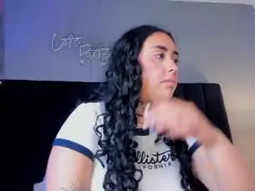 Chaturbate Free Live Porn of isaxcurves