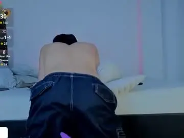 Chaturbate Free Porn Cam of levi_ackermann1
