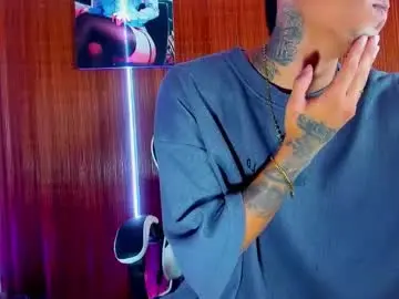 Chaturbate Live Sex Cam of liiaam_lee_