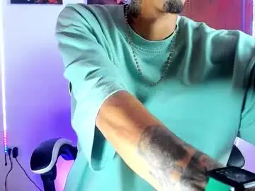 Chaturbate Live Sex Cam of liiaam_lee_