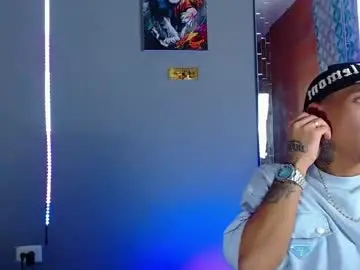 Chaturbate Live Sex Cam of liiaam_lee_