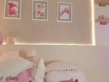 Chaturbate Adult Webcam of roxannegomez_