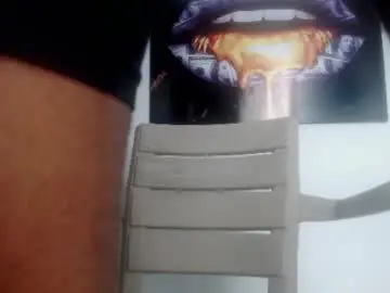 Chaturbate Live Sex Cam of drake_brown_23
