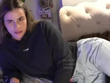 Chaturbate Watch Live Sex Cams of tatiana__cortes18