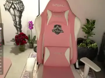 Chaturbate Sex Cam of tatiana__cortes18