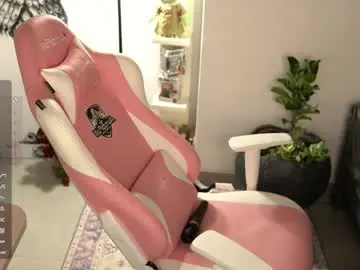 Chaturbate Live Sex Cam of tatiana__cortes18