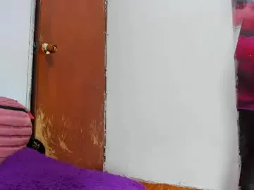Chaturbate Live Sex Cam of daisyhotgirl69