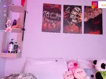 Chaturbate Live Sex Cam of sunny_page