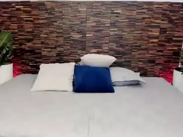 Chaturbate Sex Cam of ariiaa_1