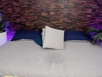 Chaturbate Adult Video Chat of ariiaa_1