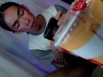 Chaturbate Adult Webcam of hotmichelle292006