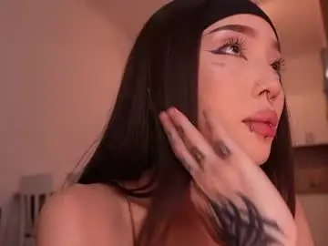 Chaturbate Free Live Porn of sharlin_13