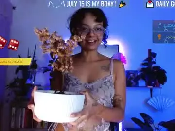 Chaturbate Live Sex Cam of sweet_bluee