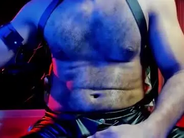 Chaturbate Live Sex Cam of titobell10