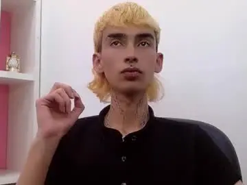 Chaturbate Best live sex cam show of ttimy_x_boy