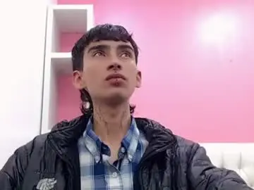 Chaturbate Live Sex Cam of ttimy_x_boy