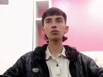 Chaturbate Sex Cam of ttimy_x_boy