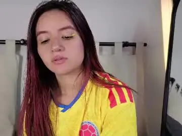 Chaturbate Live Sex Cam of ashly_jones_
