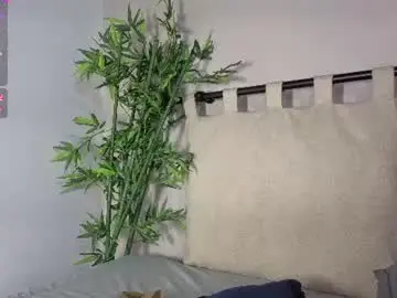 Chaturbate Sex Cam of ashly_jones_