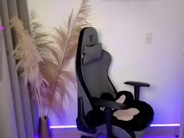 Chaturbate Live Sex Cam of chloebum_