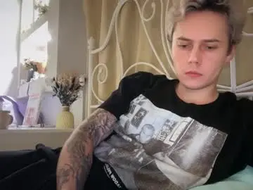 Chaturbate Live Sex Cam of danny_love01