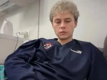 Chaturbate Live Sex Cam of danny_love01