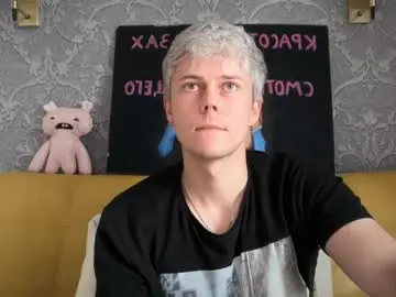 Chaturbate Watch Live Sex Cams of danny_love01