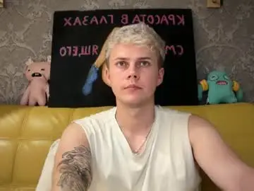 Chaturbate Free Live Porn of danny_love01