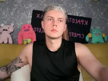 Chaturbate Live Sex Cam of danny_love01