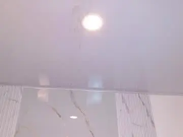 Chaturbate Live Sex Cam of katia_moree