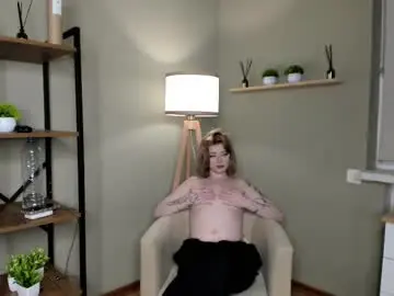 Chaturbate Live Sex Cam of littleglow