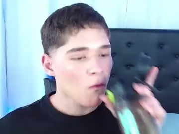 Chaturbate Live Sex Cam of matiii18