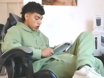 Chaturbate Sex Chat of russell_adams_