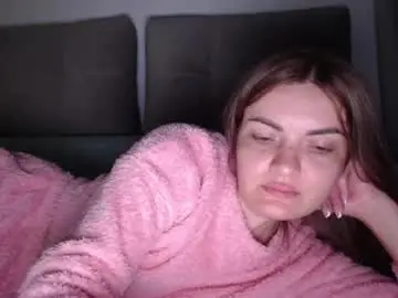 Chaturbate Sex Chat of _hidden_frommymoom_