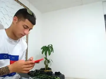 Chaturbate Adult Video Chat of mr_porn_9