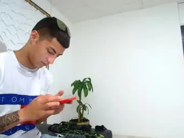Chaturbate Adult Webcam of mr_porn_9