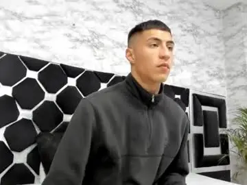 Chaturbate Nude Webcam of mr_porn_9
