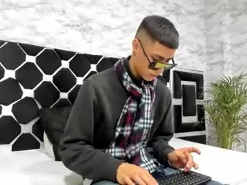Chaturbate Adult Video Chat of mr_porn_9
