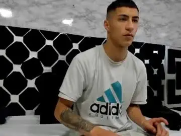 Chaturbate Live Sex Cam of mr_porn_9