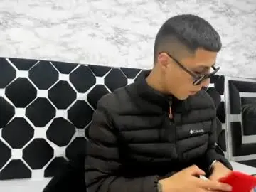 Chaturbate Sex Cam of mr_porn_9