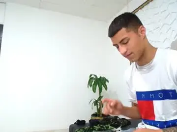 Chaturbate Live Sex of mr_porn_9